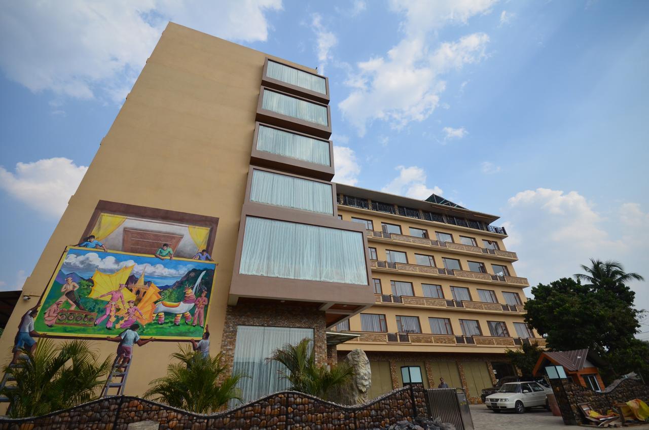 Hotel Thipaw シッポー エクステリア 写真