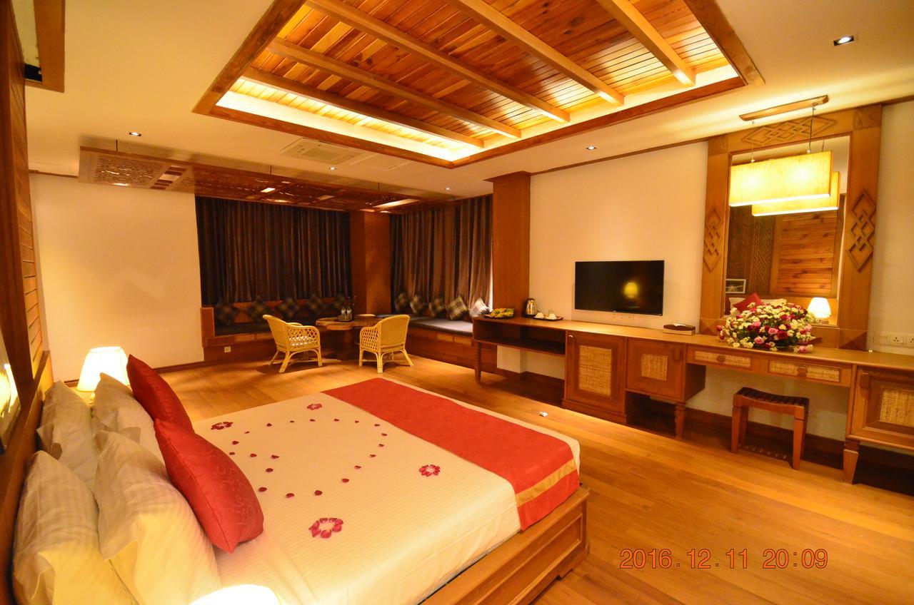 Hotel Thipaw シッポー エクステリア 写真