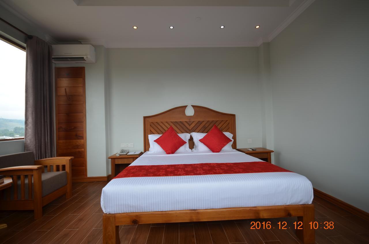 Hotel Thipaw シッポー エクステリア 写真