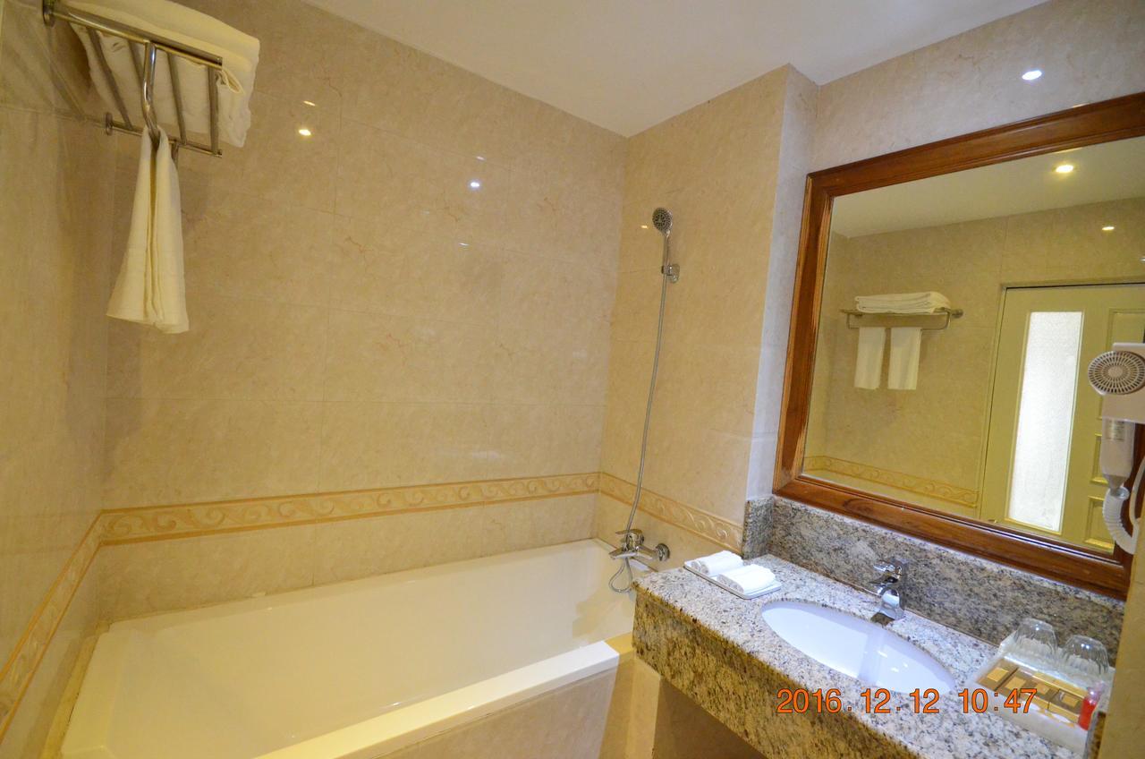 Hotel Thipaw シッポー エクステリア 写真
